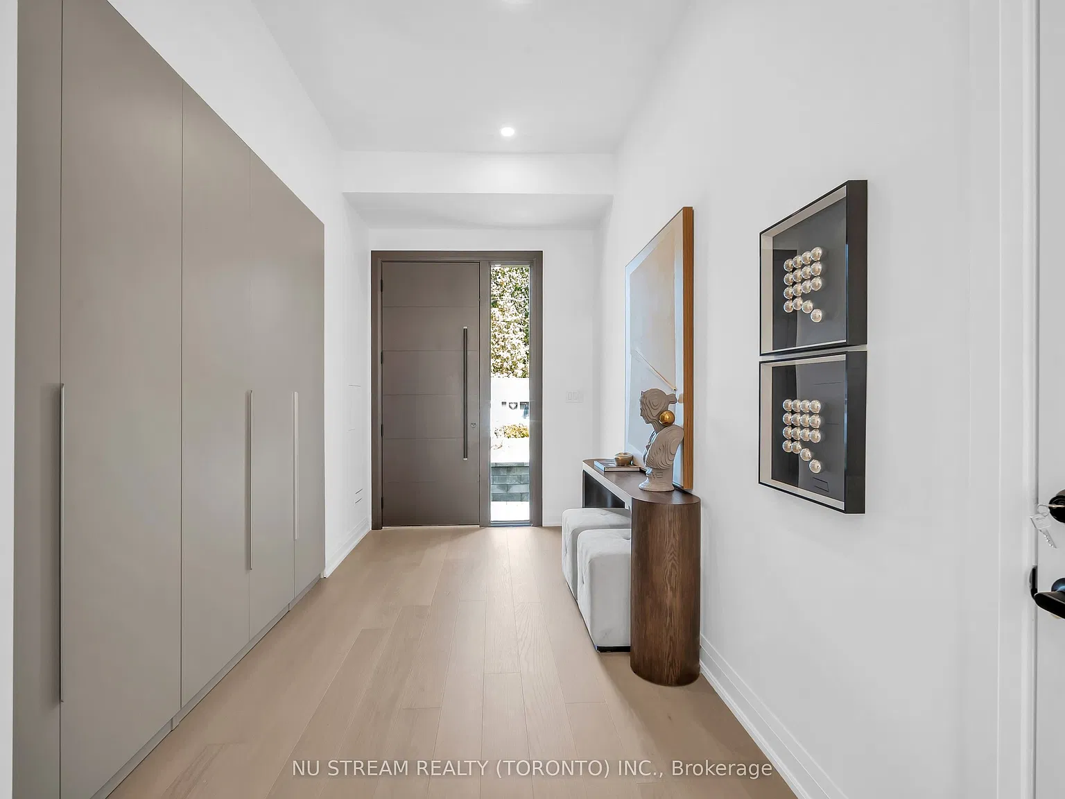 4 bed, $3,600 — Photo 2