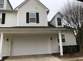 682 W Bluff Ct #1, Rochester Hills, MI 48307
