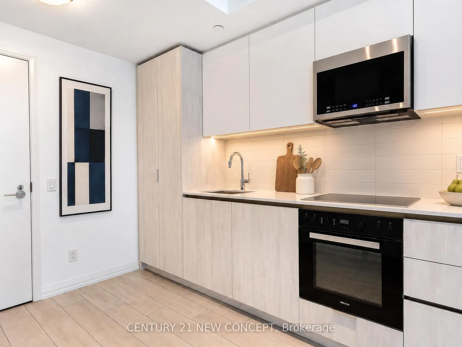1 bed, $2,400 — Photo 3
