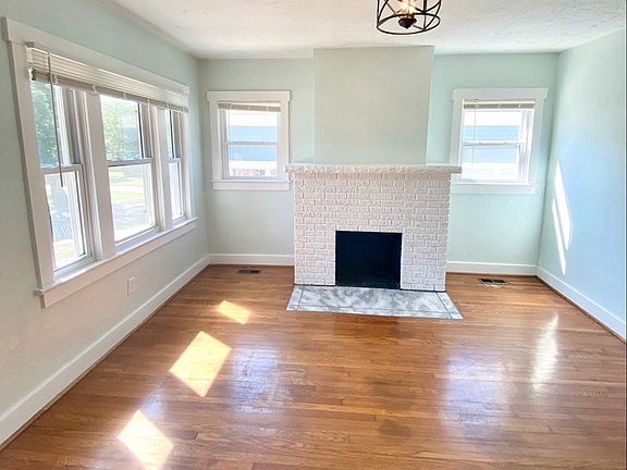 4th image of 3310 E 60th St