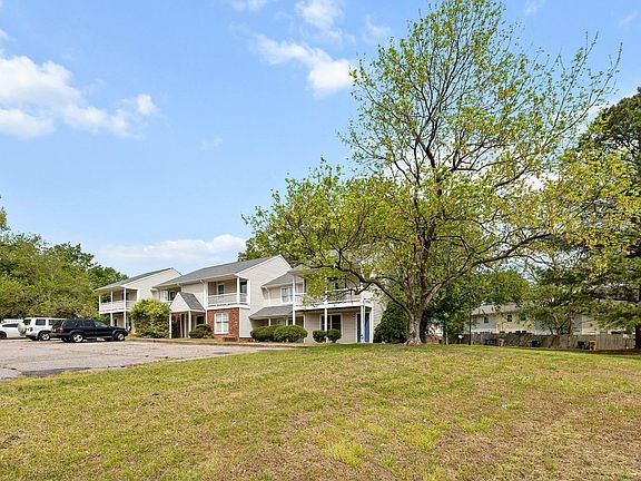 2nd image of 611 Springview Trl