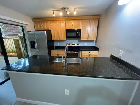 2717 11th Ct, Palm Harbor, FL 34684