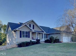 305 Highland Ridge Dr, Hartwell, GA 30643