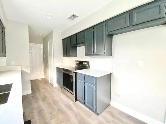 5th image of 417 S 4th St #1