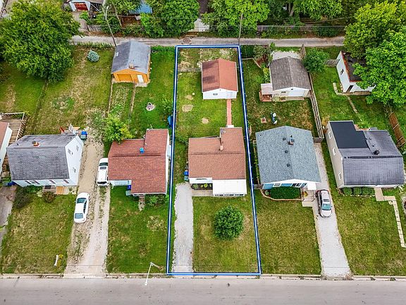 4th image of 3008 Hiawatha St