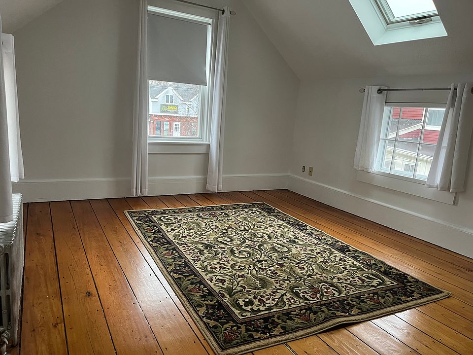 2nd image of 7 Salem St