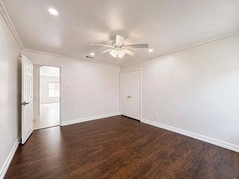 3209 Wheatmeadow Ct — Photo 6