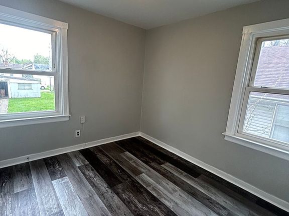 3rd image of 1305 Spring St