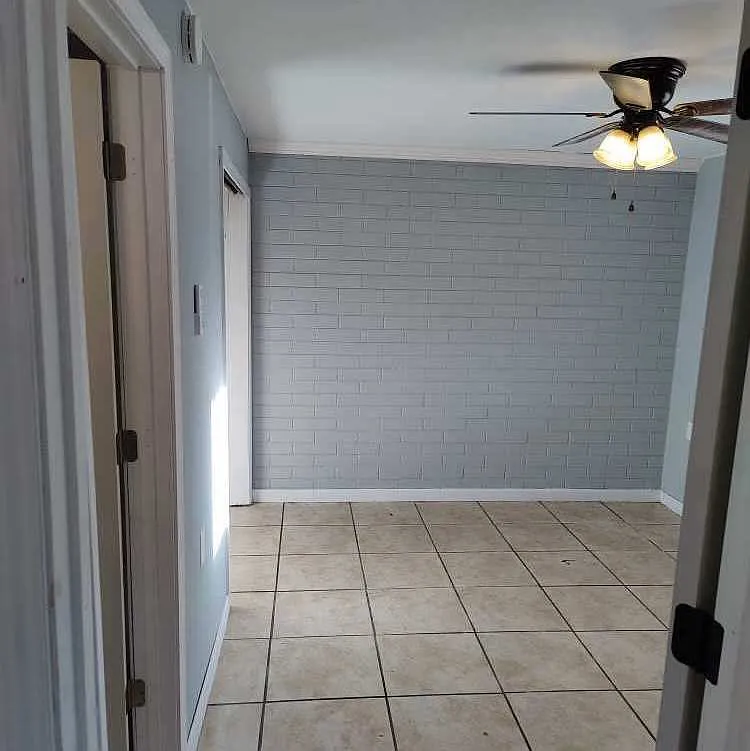 Building Photo - 616 Mills Ave #1