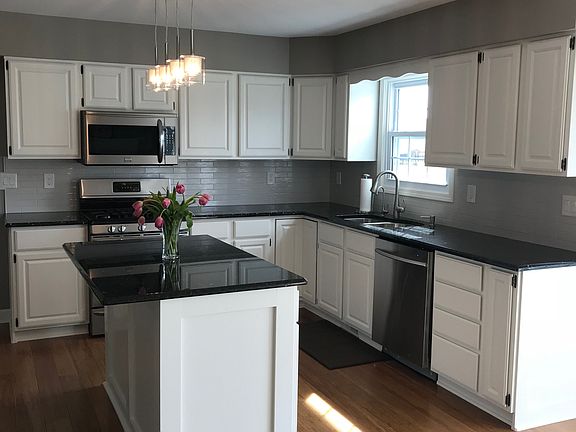 3rd image of 38W369 Lea Dr