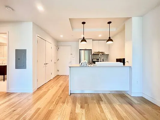 Rented by Zjama Realty Corp | media 2