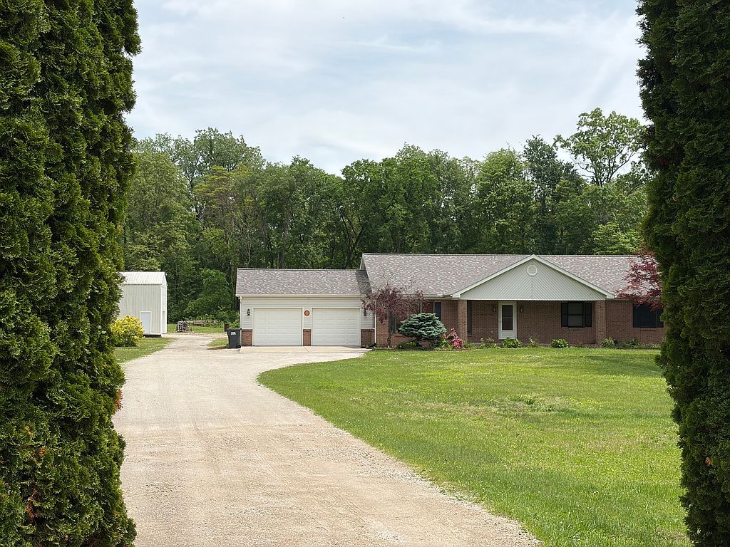 412 N Schwamberger Rd - Property Image