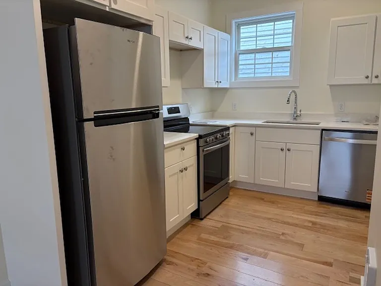 90 Elm St #1 — Photo 6