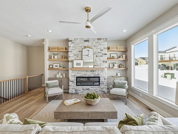 4th image of 965 Harrington Way