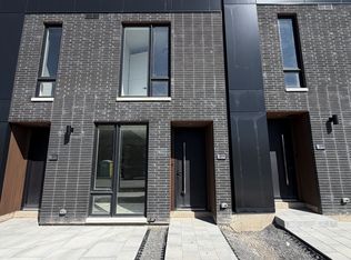 208 Ellis Ave, Saint Catharines, ON L2P 0E6