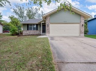 610 Lakewood Dr, Lake Saint Louis, MO 63367