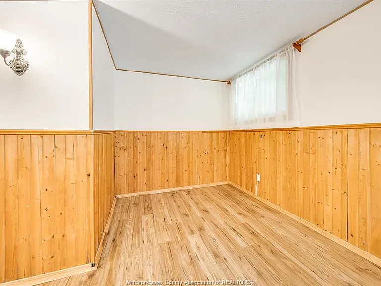 1229 Arncliffe Pl — Photo 30