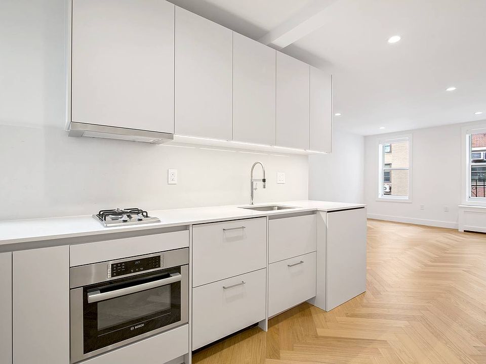 1st image of 225 W 23rd St #2205P