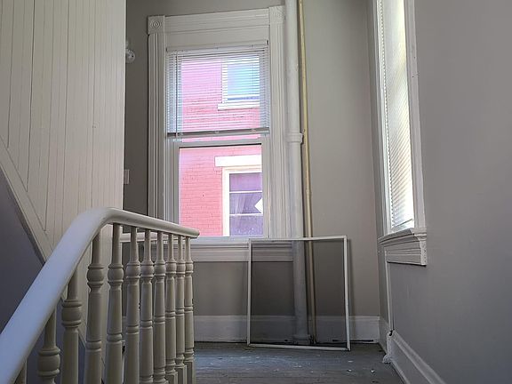 2nd image of 1757 Westwood Ave #2