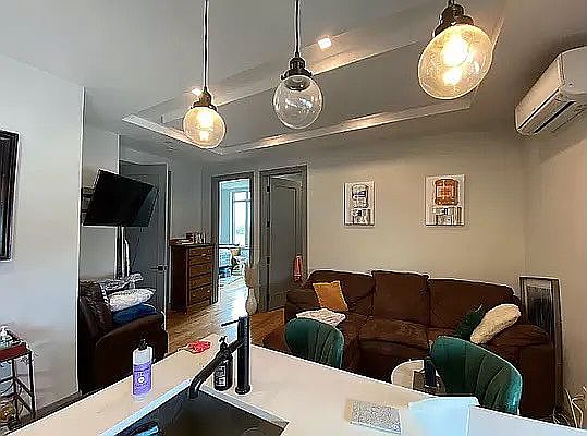 3rd image of 223 Manhattan Ave #5A