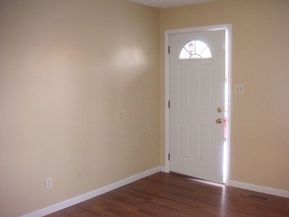 3rd image of 1940 Brentwood St APT 3