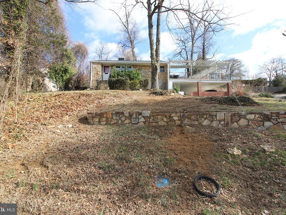 4009 Taney Ave