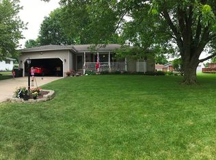 805 Belaire Dr, Washington, IL