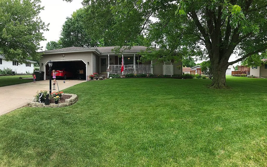 805 Belaire Dr photo 1