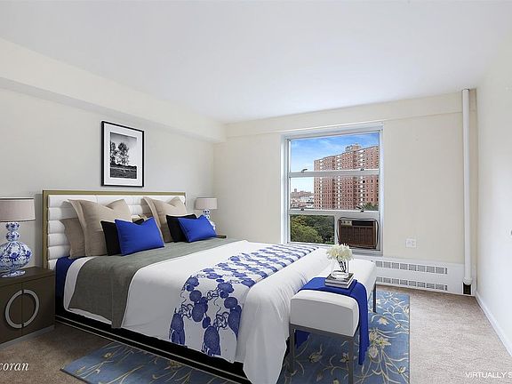 3rd image of 90 La Salle St APT 7C