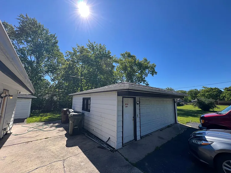 18801 Loretto Ln — Photo 24