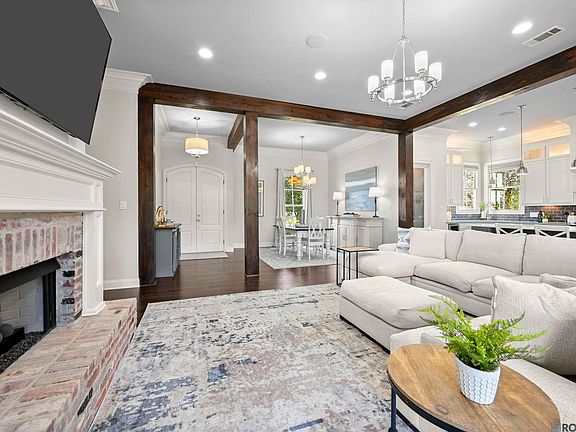 5th image of 9539 Riviera Ct