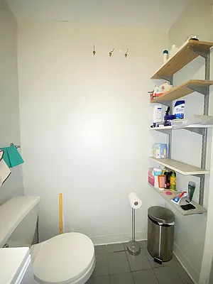 Rented by Carnegie Management Inc | media 22