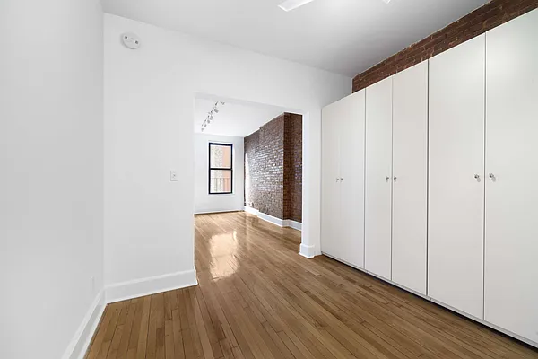 Rented by Owner | media 9