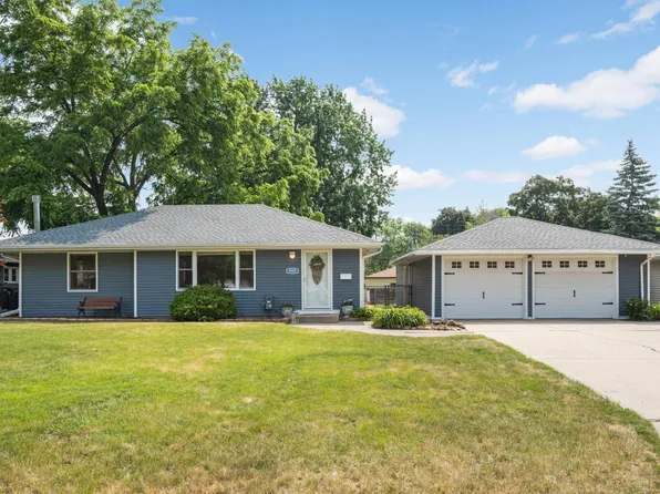 8909 Elliot Ave S, Bloomington, MN 55420