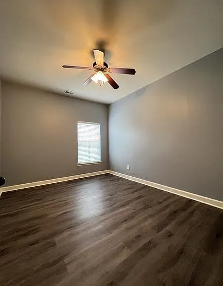 921 Prather Ct — Photo 18