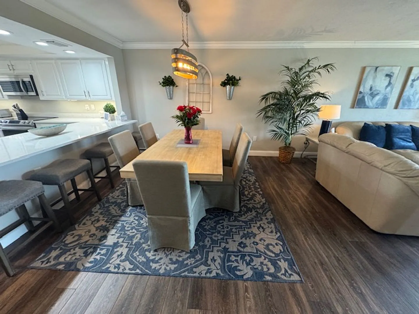 Flagship Village Condo in The Landings Yacht Golf & Tennis Club — Photo 4