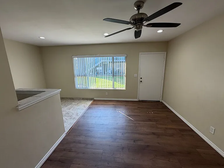 2227 E Westport Dr — Photo 10