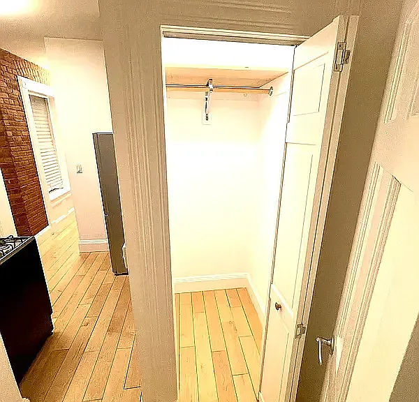 145 Waverly Pl #1E — Photo 7