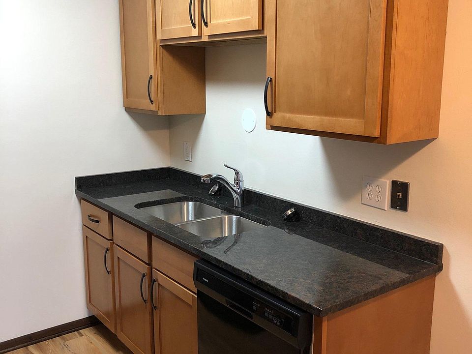 2nd image of 405 6th Ave SE APT 106