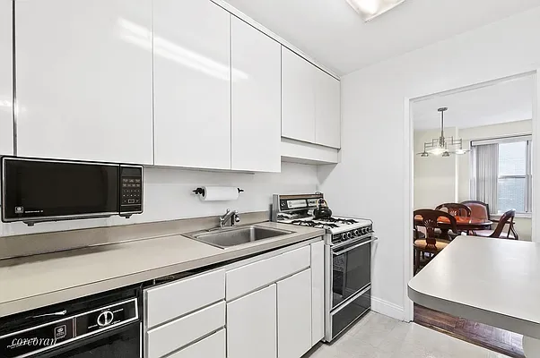 Sold by Corcoran | media 2