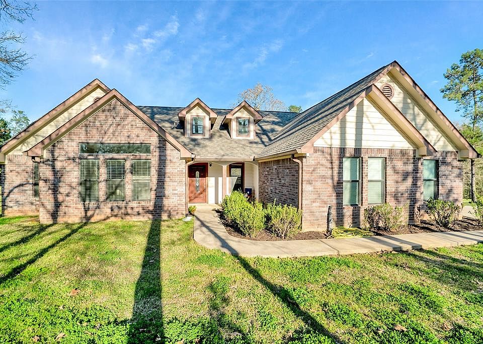 1st image of 18 Brandenburg Ln