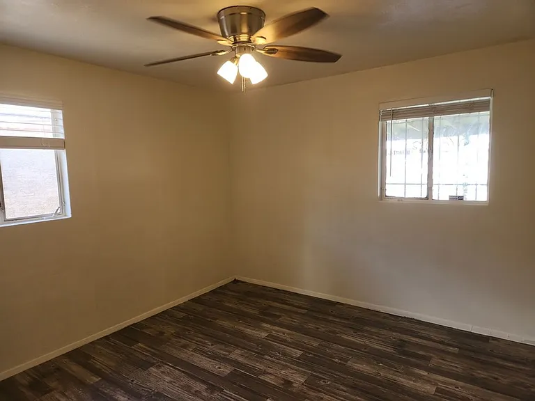 2918 W Missouri Ave — Photo 9