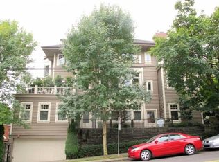 2172 SW Park Pl UNIT B, Portland, OR 97205
