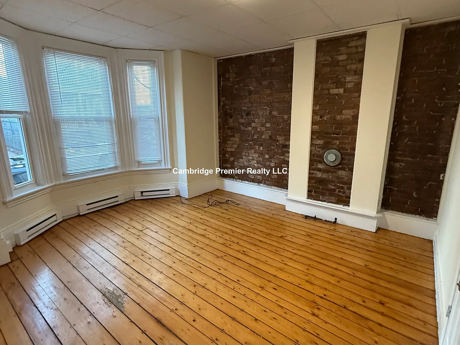 2 bed, 800 sqft, $2,800 — Photo 1