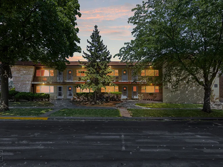 W Windsor Ave — Photo 11