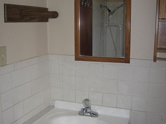2nd image of 1006 S Woodrow Ave