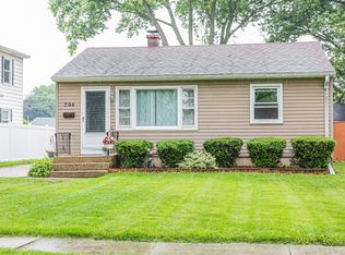204 N Elroy Ave, Bartlett, IL 60103