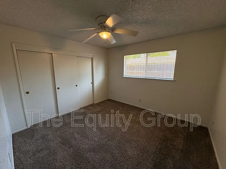 2037 S Tracy Ct — Photo 5