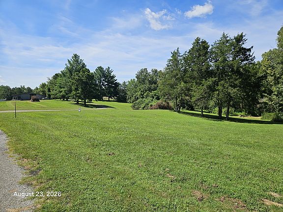 2nd image of 2035 Tamaroa Ln