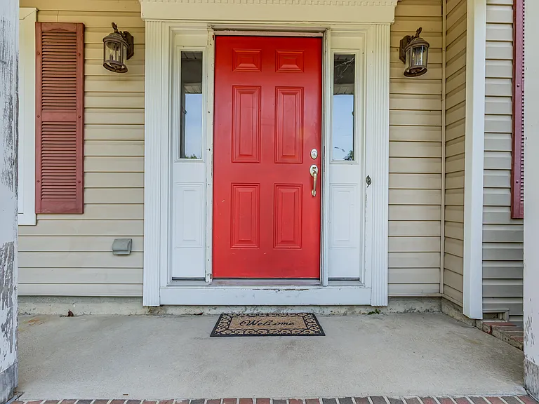 333 Nighthawk Ln — Photo 5